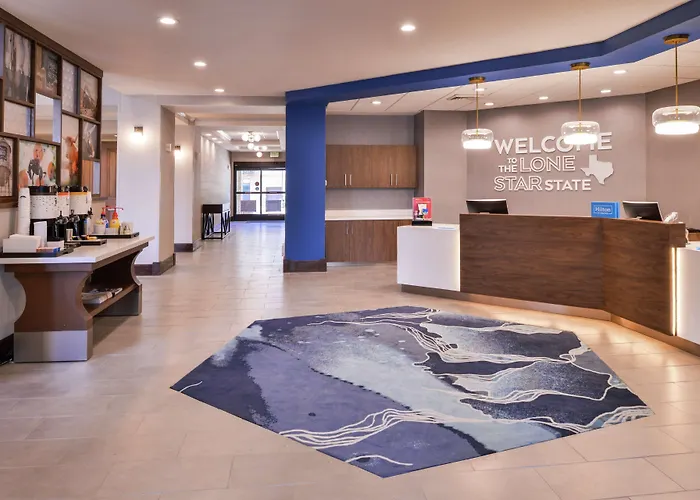 Hampton Inn & Suites Legacy Park-Frisco